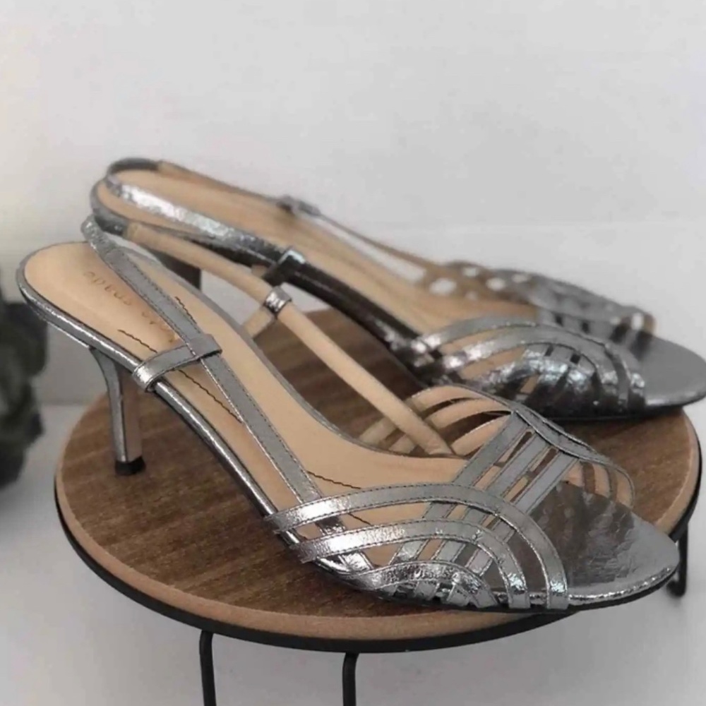 Kate Spade Leather Metallic Sliver Kitten Heel Sling Back Sandals Women’s 7.5